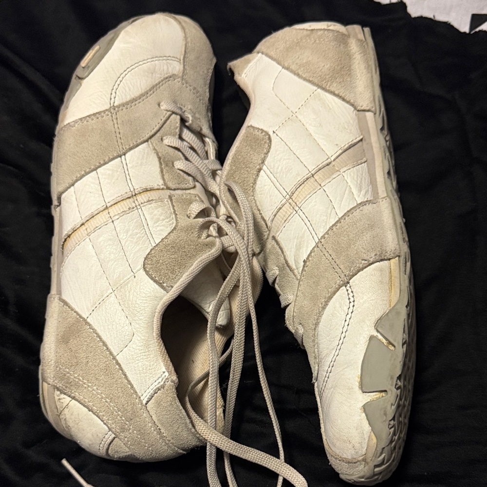 Stylish White and Gray Men's Sneakers